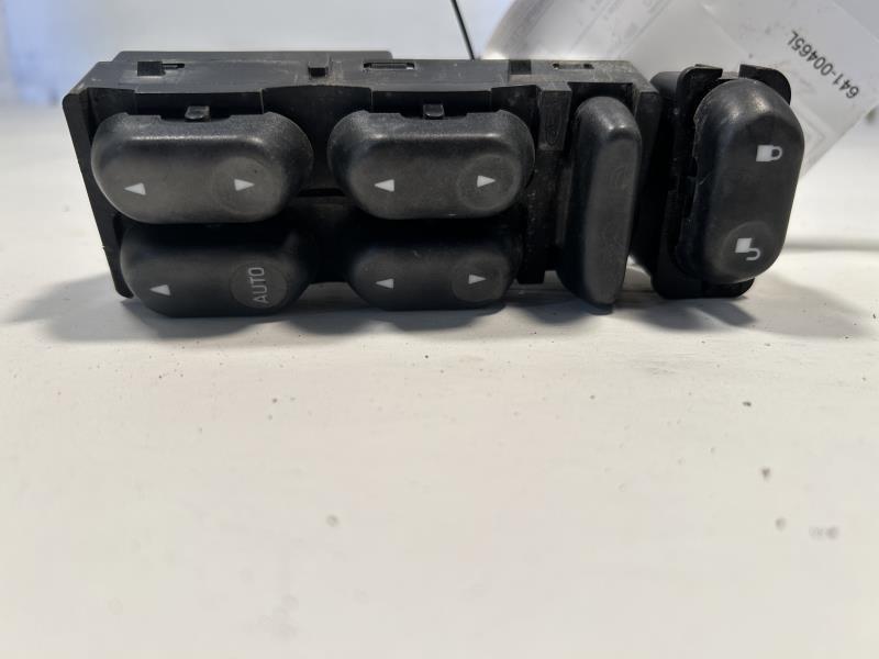 2004 2005 2006 2007 Ford F250SD, Ford F350SD, Ford Explorer, Mercury Mountaineer Driver Side Left Front Door Window Master