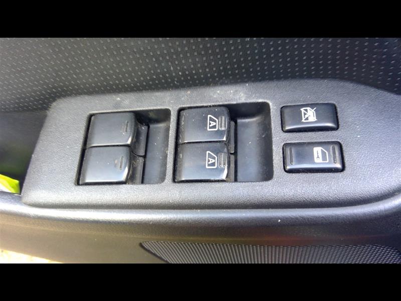 2005 2006 Infiniti G35 Driver Side Left Front Door Window Master Switch Driver s lock and 4 Dr Sdn without memory seat