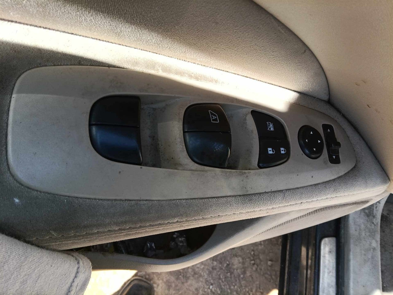 2013 thru 2020 Nissan Pathfinder Driver Side Left Front Door Window Master Switch Driver s lock and automatic down