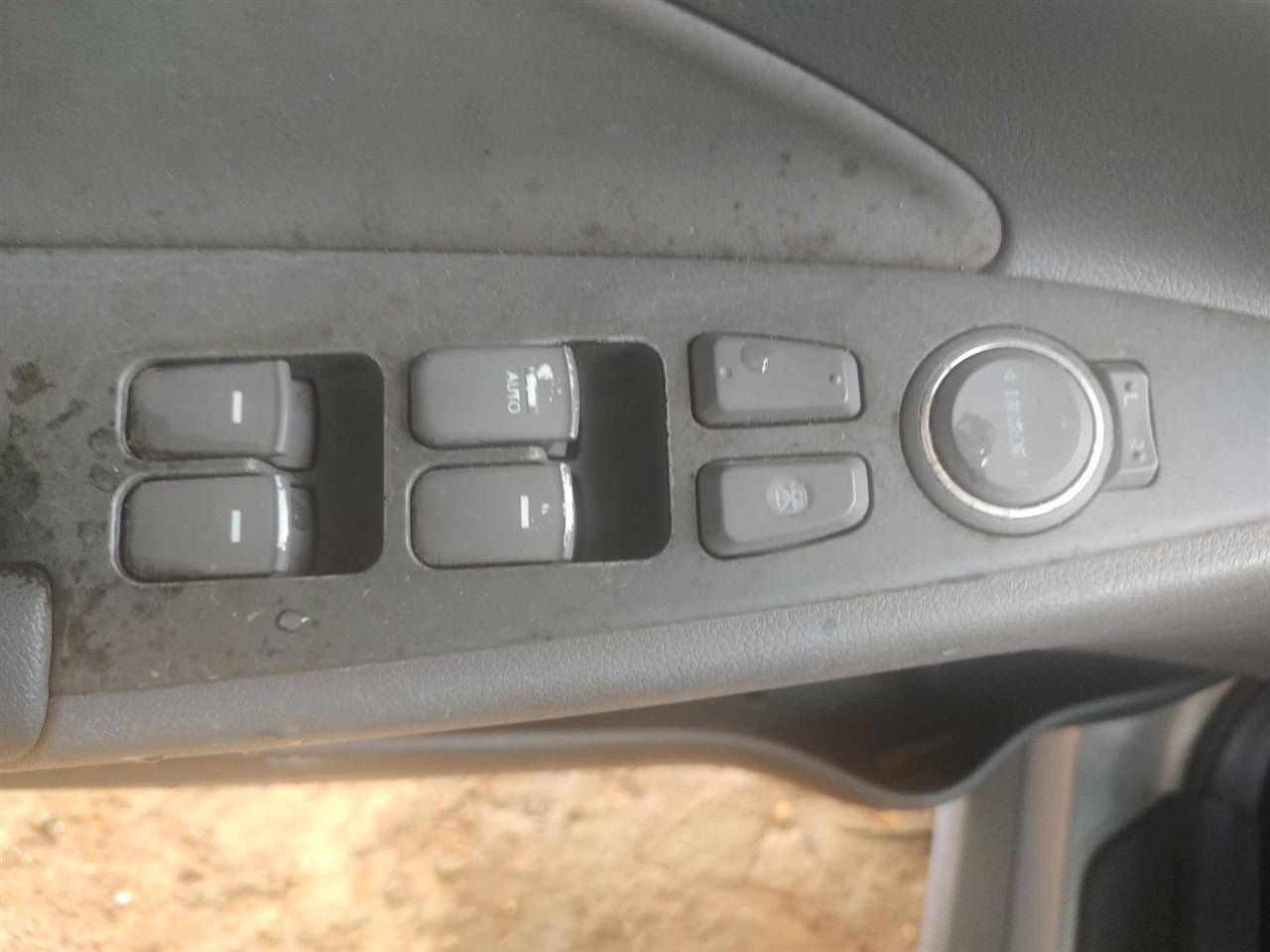 2011 thru 2015 Hyundai Sonata Driver Side Left Front Door Window Master Switch Driver s lock and