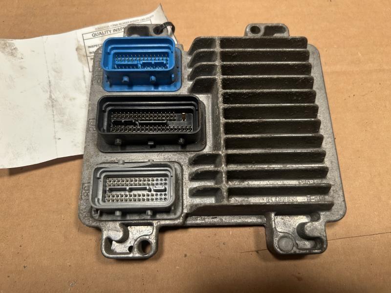 2004 2005 2006 2007 Saturn ION, Chevrolet Malibu, Chevrolet Cobalt, Pontiac Pursuit Engine Control Module ECU ECM PCM