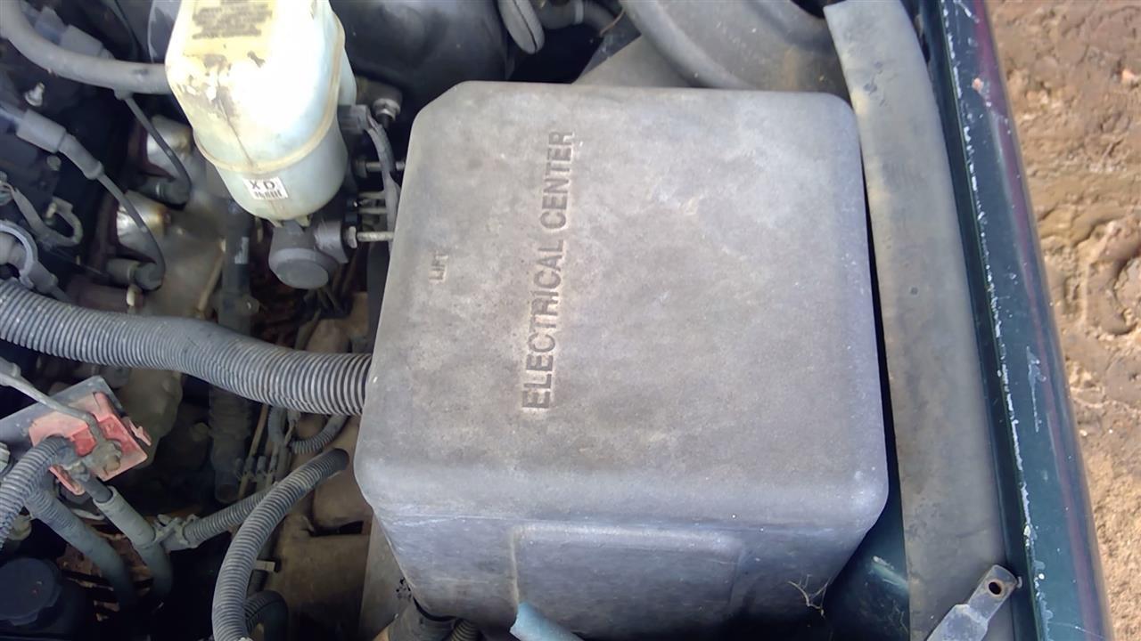 2000 2001 2002 Chevrolet Silverado 1500, Chevrolet Silverado 2500, Chevrolet Suburban 1500, Chevrolet Suburban 2500 and 13