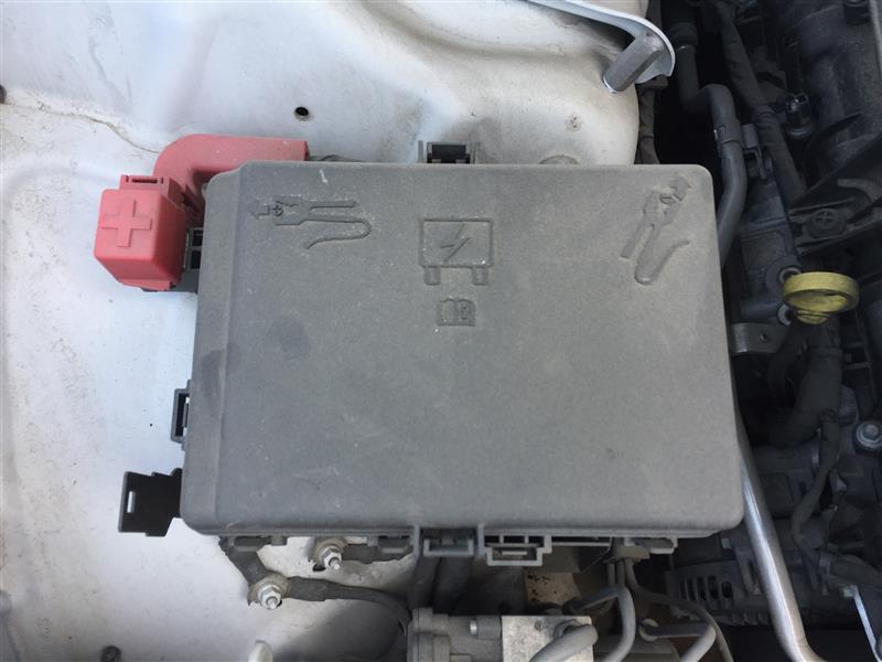 2012 2013 2014 Chrysler 300, Dodge Charger Engine Bay Fuse Box Relay Panel 3.6L compartment