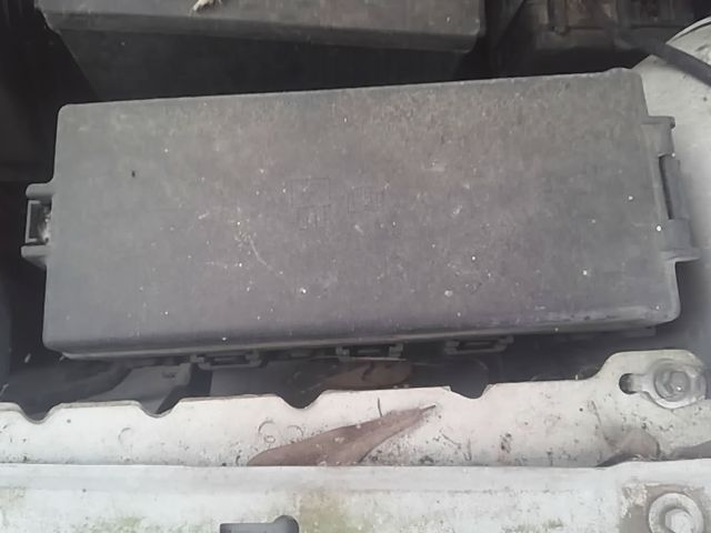 2005 2006 2007 Ford Five Hundred, Ford Freestyle, Ford Taurus, Mercury Montego and 1 more Engine Bay Fuse Box Relay Panel
