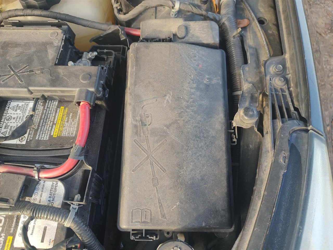 2014 2015 2016 Chevrolet Malibu Engine Bay Fuse Box Relay Panel 2.5L