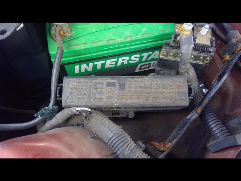 2005 2006 Infiniti G35 Engine Bay Fuse Box Relay Panel 3.5L VIN C VQ35DE compartment front