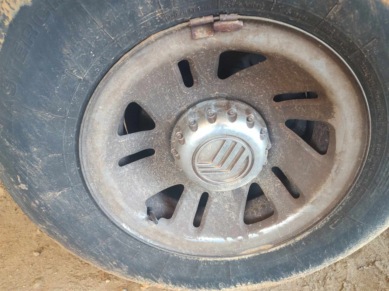 Donor vehicle 2000 Mercury Mountaineer (Stock #259946)
