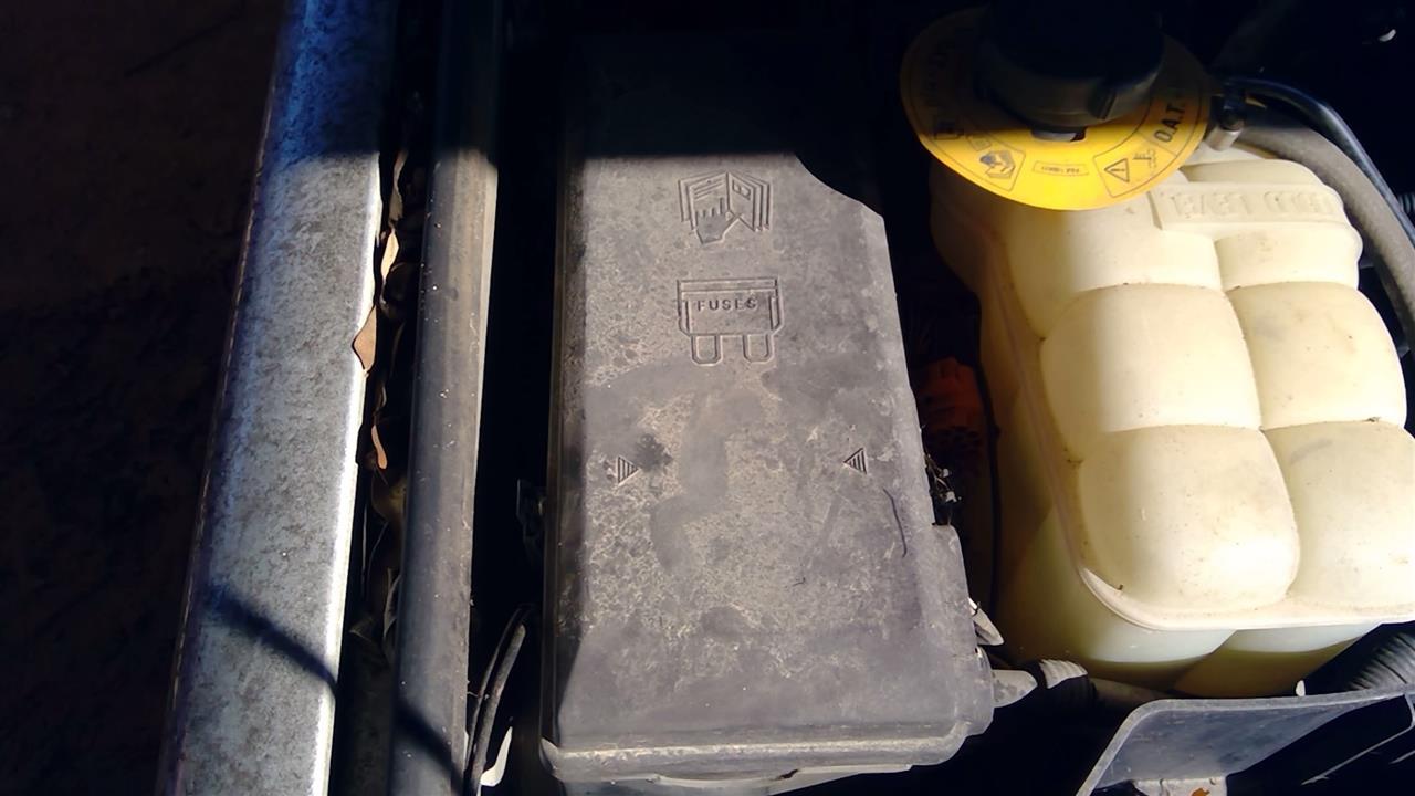 2003 2004 Rover Land Rover Engine Bay Fuse Box Relay Panel 4.6L