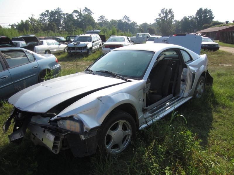 Donor vehicle 2003 Ford Mustang (Stock #132673)