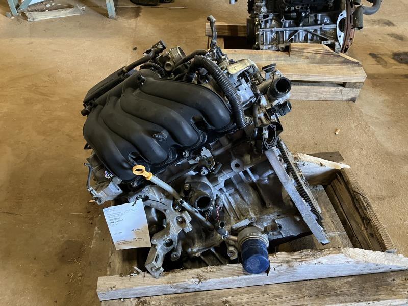 2013 Nissan Versa Engine Motor Assembly 1.6L VIN C HR16DE