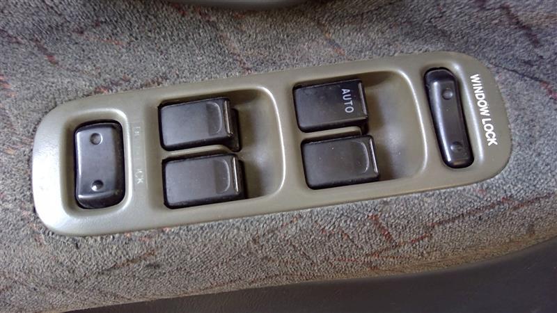 Donor vehicle 2001 General Motors - Foreign Tracker (Stock #249538)