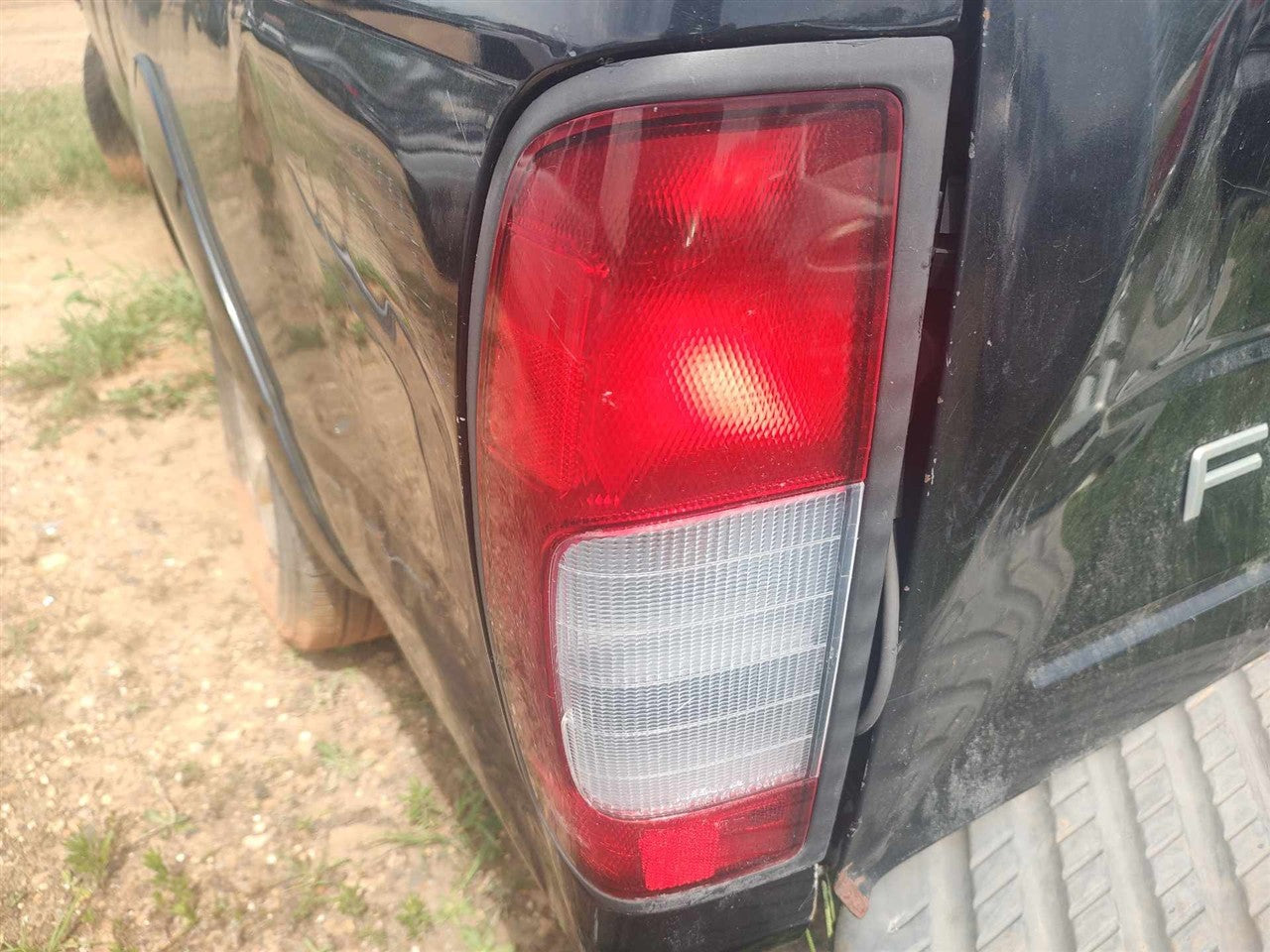 Donor vehicle 2004 Nissan Frontier (Stock #251183)