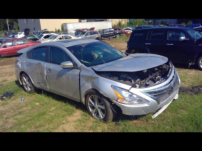 Donor vehicle 2015 Nissan Altima (Stock #228707)