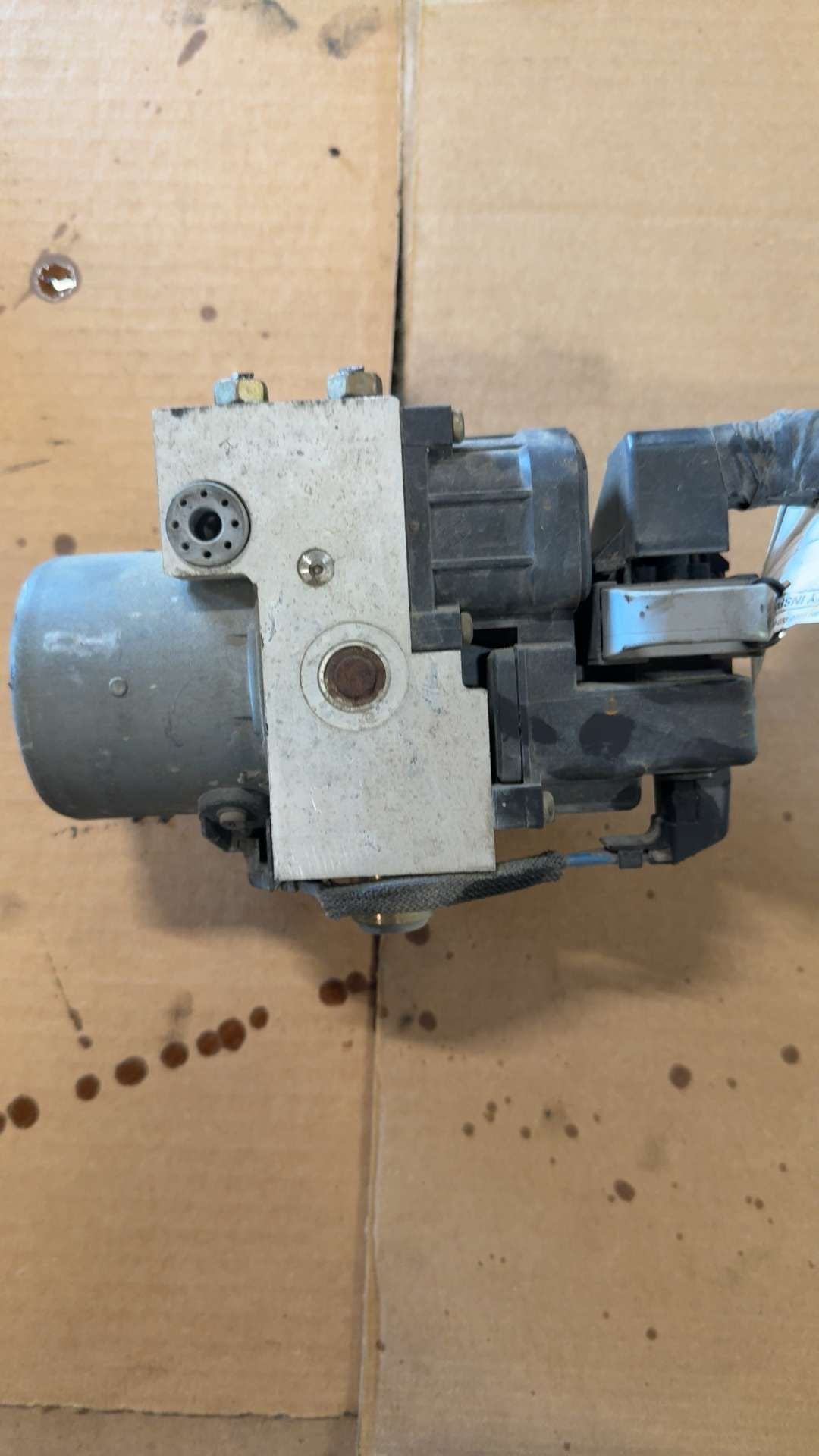 2004 2005 Ford F150 ABS Anti Lock Brake Pump Control Module Assembly 4x2