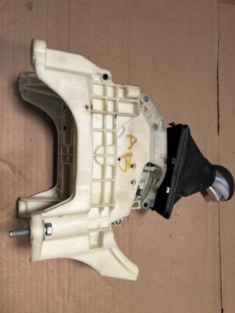 2019 Hyundai Elantra Transmission Gear Shifter Assembly