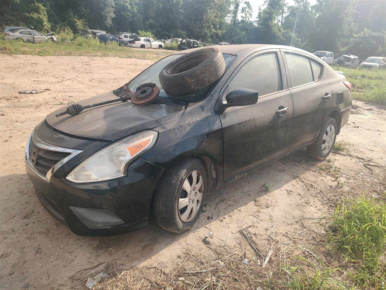 Donor vehicle 2016 Nissan Versa (Stock #251121)