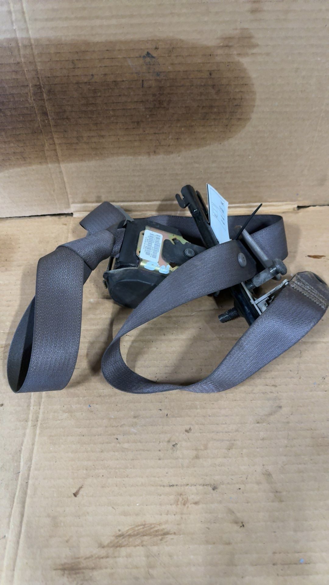 2000 thru 2004 Jeep Grand Cherokee Seat Belt Front bucket passenger retractor
