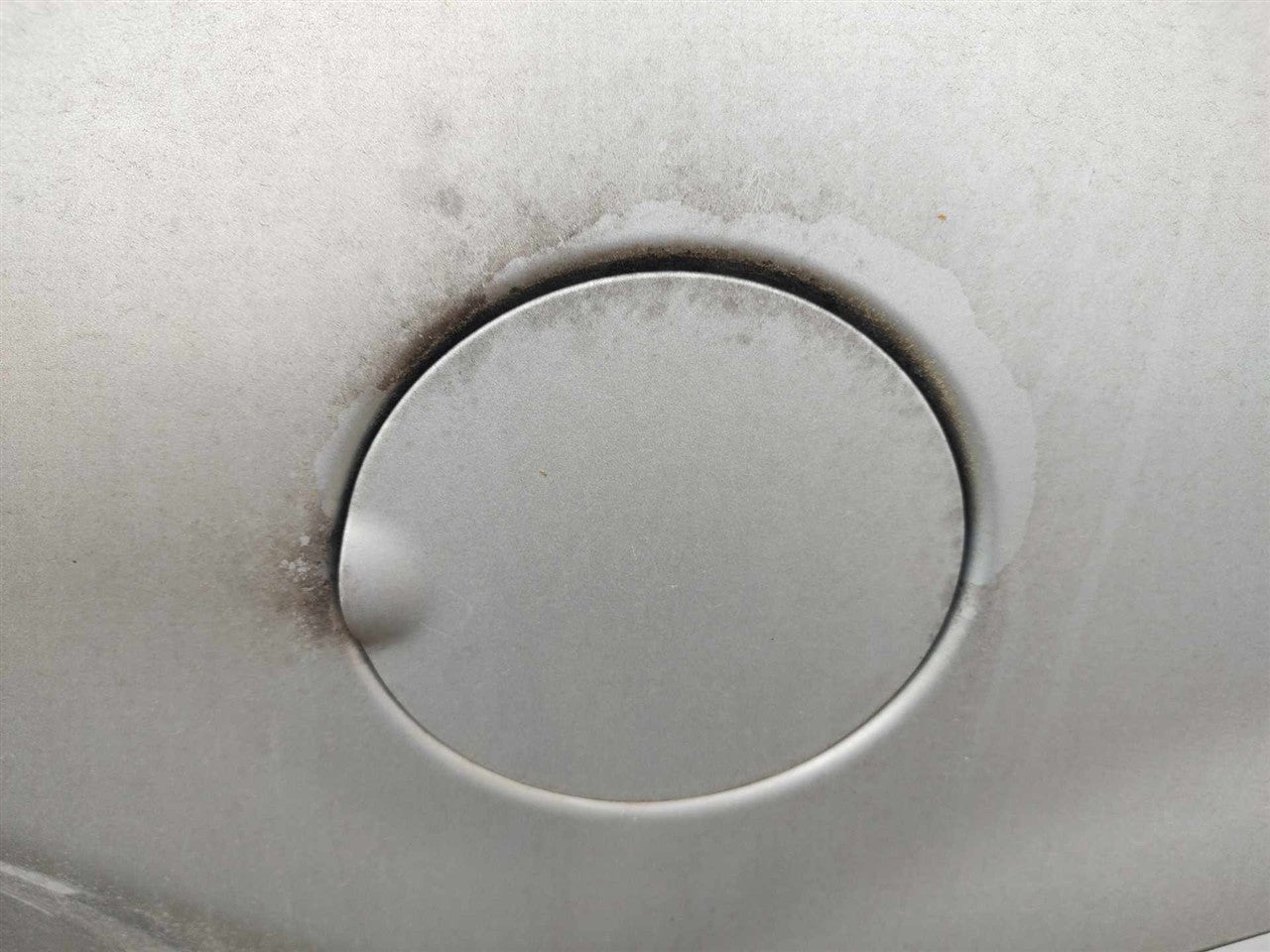 2002 Ford Explorer Fuel Filler Gas Door Lid