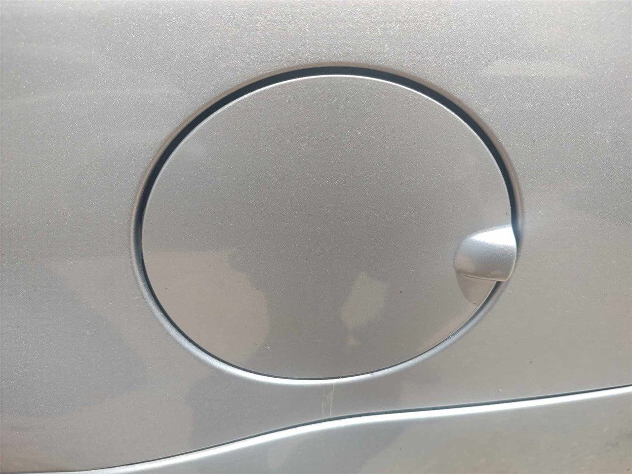 2011 Lincoln MKZ Fuel Filler Gas Door Lid