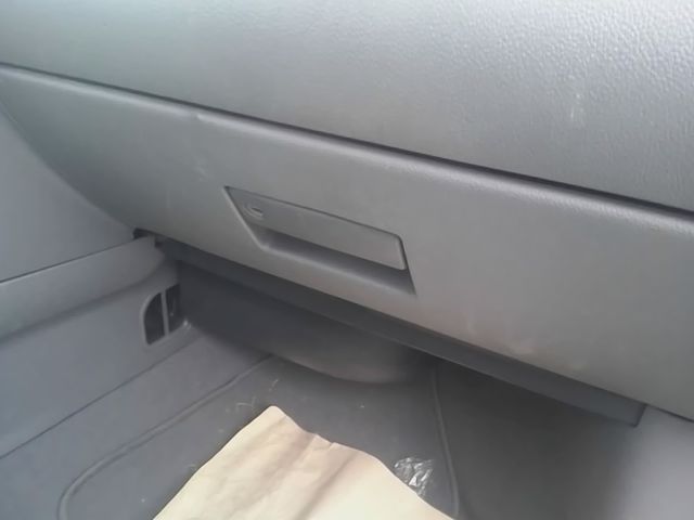 2006 Ford Five Hundred Glove Box Compartment