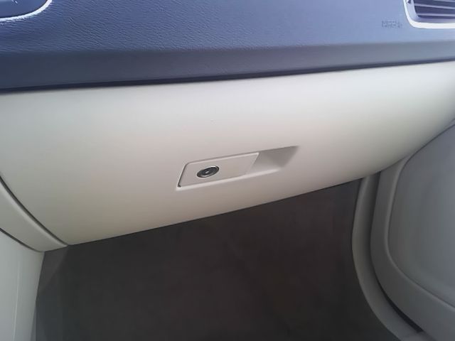 2015 Volvo V60 Glove Box Compartment