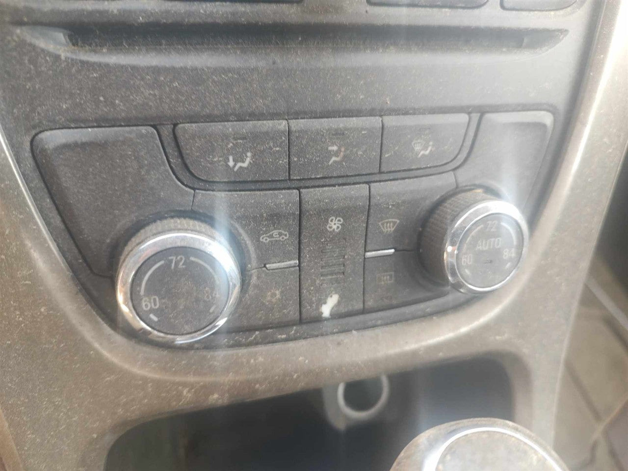 2012 thru 2017 Buick Verano AC Heater Temperature Climate Control Unit Canada market without heated seat