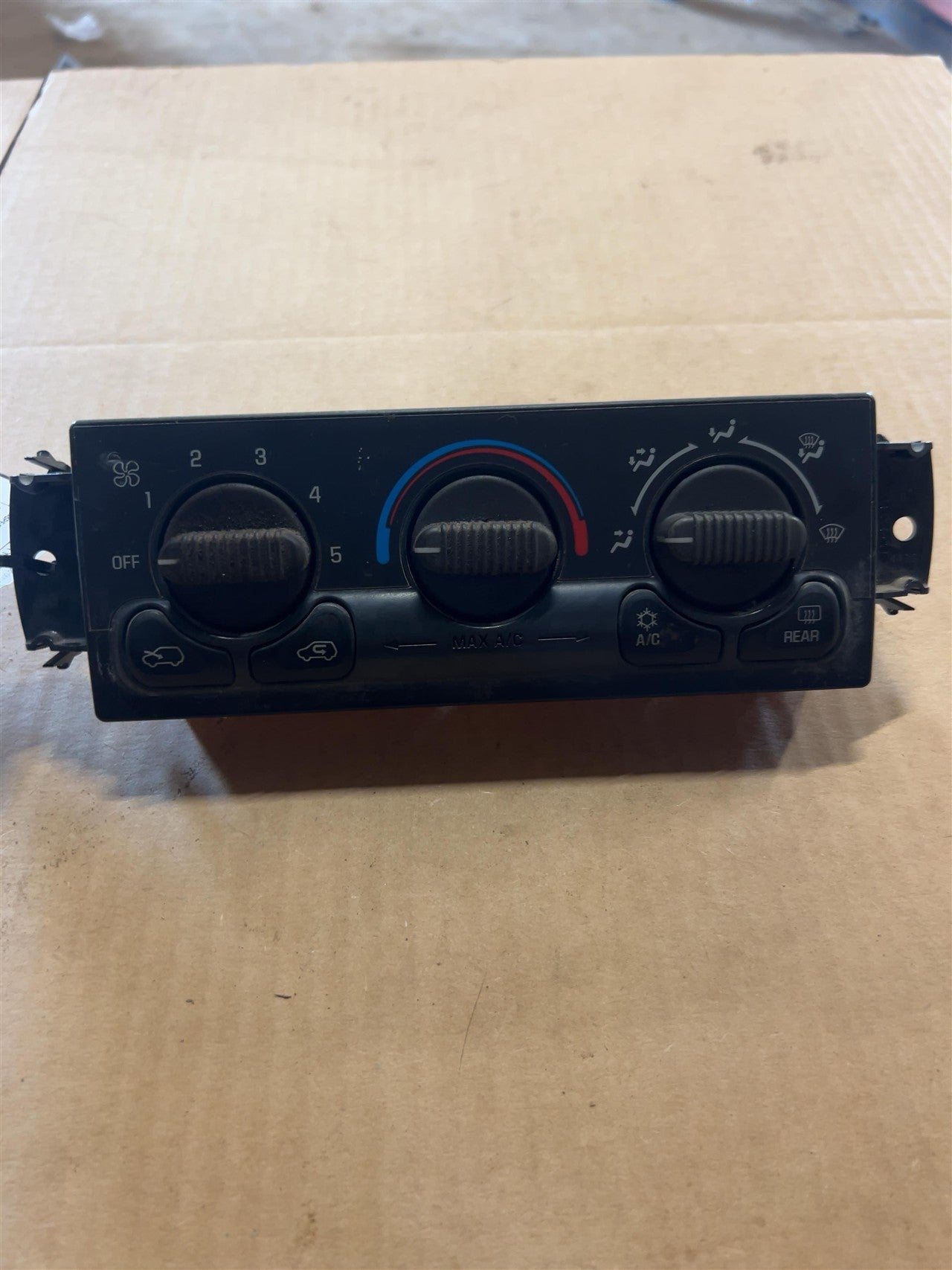 2000 2001 2002 Chevrolet Suburban 1500, Chevrolet Suburban 2500, Chevrolet Tahoe, GMC Yukon and 11 more AC Heater