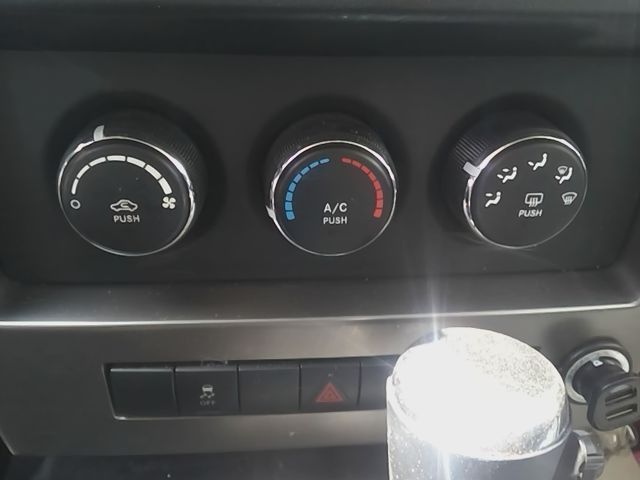 2010 2011 2012 Jeep Liberty, Jeep Nitro AC Heater Temperature Climate Control Unit