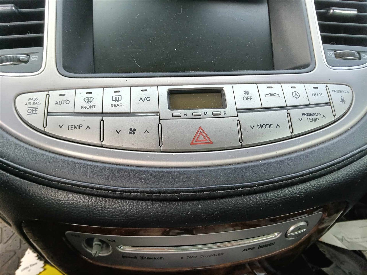2009 thru 2014 Hyundai Genesis AC Heater Temperature Climate Control Unit Sdn with navigation