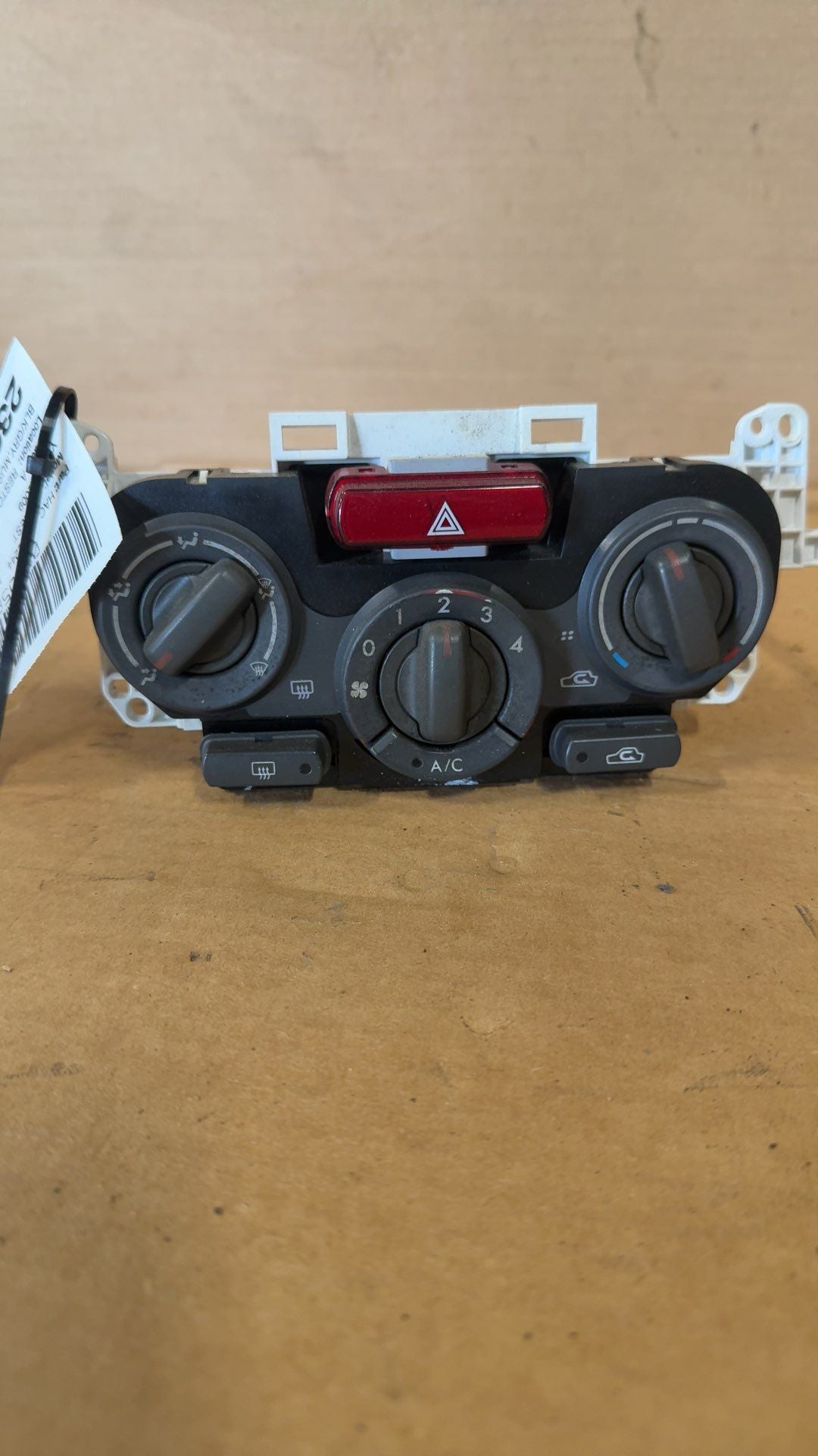 2009 thru 2013 Subaru Forester AC Heater Temperature Climate Control Unit manual