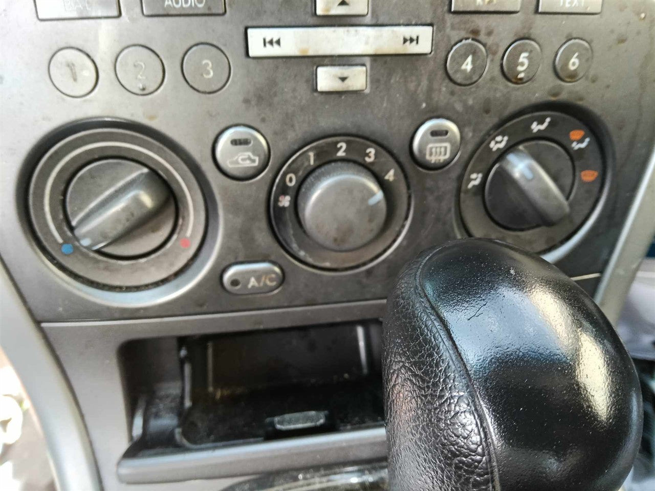 2005 thru 2009 Subaru Legacy AC Heater Temperature Climate Control Unit manual