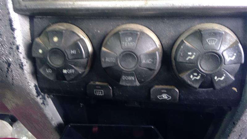 2003 2004 Toyota 4 Runner AC Heater Temperature Climate Control Unit SR5 straight upper bezel edge