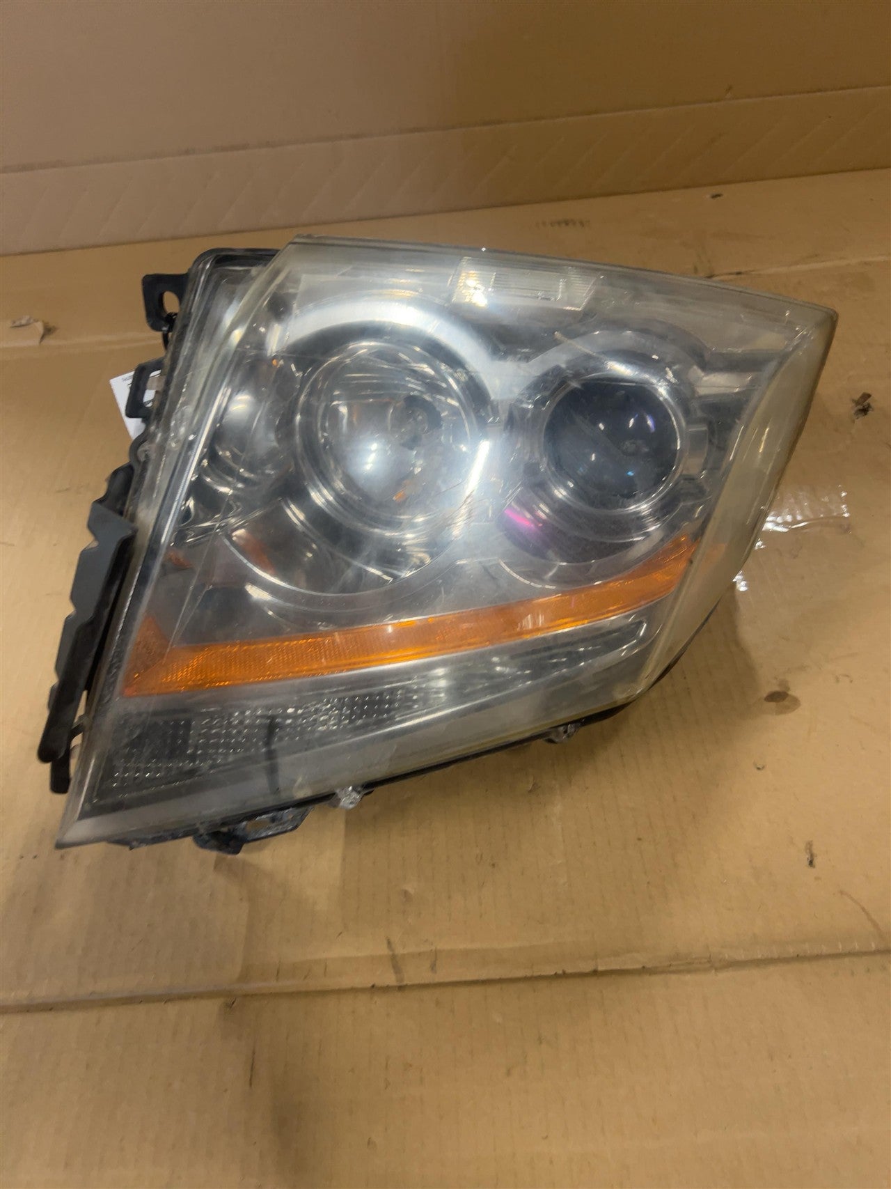 2008 thru 2014 Cadillac CTS Passenger Side Right Headlight Headlamp Assembly halogen R