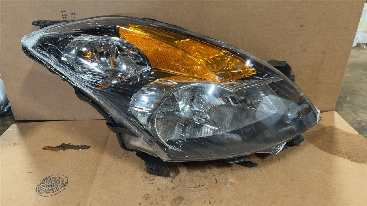 2010 2011 2012 Nissan Altima Driver Side Left Headlight Headlamp Assembly Sdn halogen L