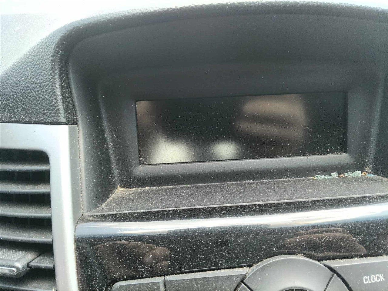 2011 thru 2017 Chevrolet Cruze, Buick Verano, Chevrolet Malibu, Buick Regal Info GPS TV Screen opt UAG