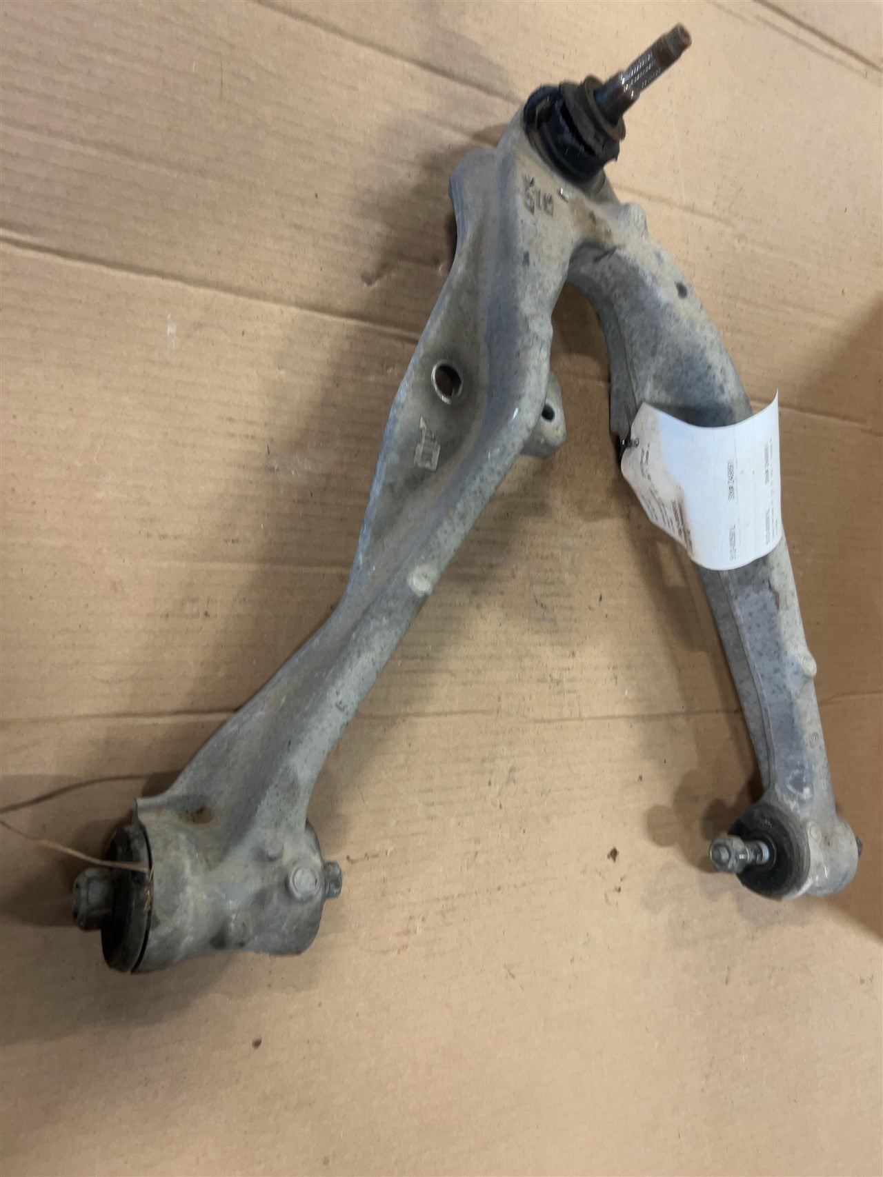 2007 thru 2014 Chevrolet Tahoe, Chevrolet Avalanche 1500, GMC Yukon, Cadillac Escalade and 5 more Driver Side Left Lower