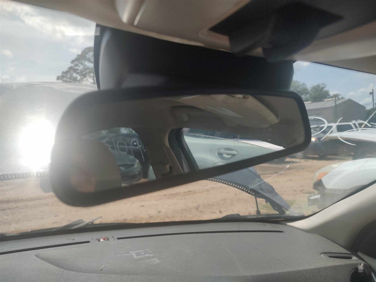 1970 thru 2018 Volvo S60, Volvo V60, Volvo 70 Series, Volvo 80 Series and 1 more Interior Rear View Mirror automatic dimming