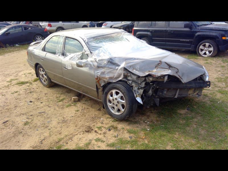 Donor vehicle 2000 Toyota Camry (Stock #239106)