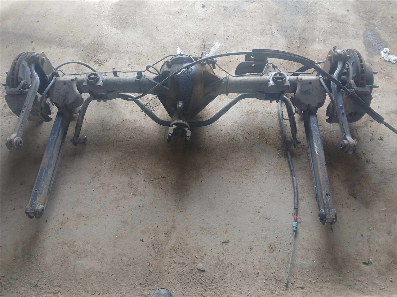 2003 2004 2005 2006 Cadillac Escalade, Chevrolet Avalanche 1500, Chevrolet Suburban 1500, Chevrolet Tahoe and 2 more Axle