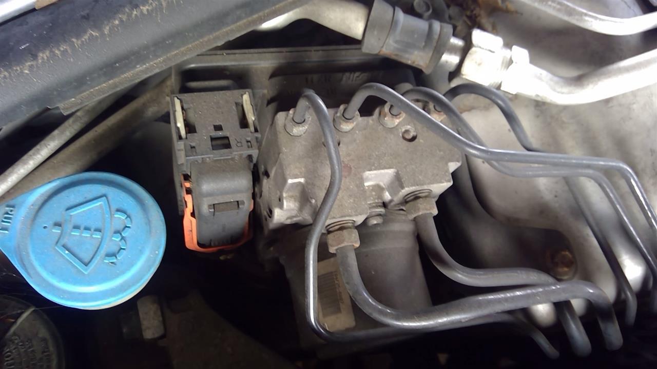 2004 Acura TL ABS Anti Lock Brake Pump Control Module Modulator Assembly vehicle stability assist AT