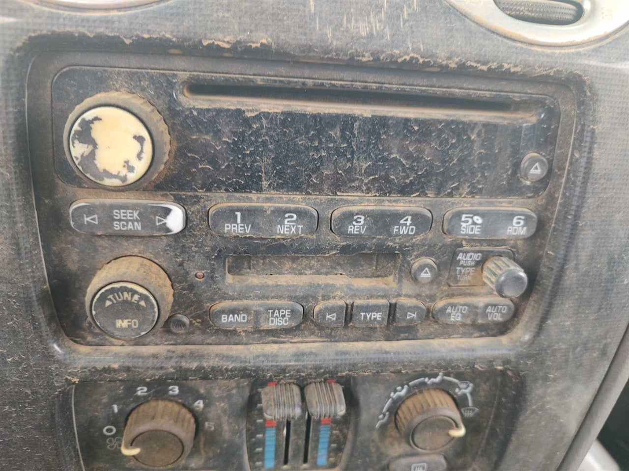 2003 2004 2005 American Motors Hummer H2, Cadillac Escalade, Cadillac Escalade ESV, Cadillac Escalade EXT and 30 more Radio