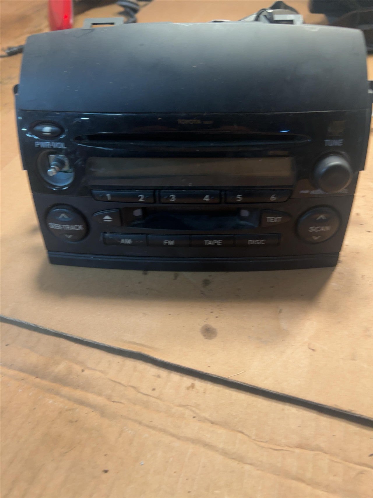 2004 2005 Toyota Sienna Radio Stereo Audio Head Unit receiver dash CD and cassette