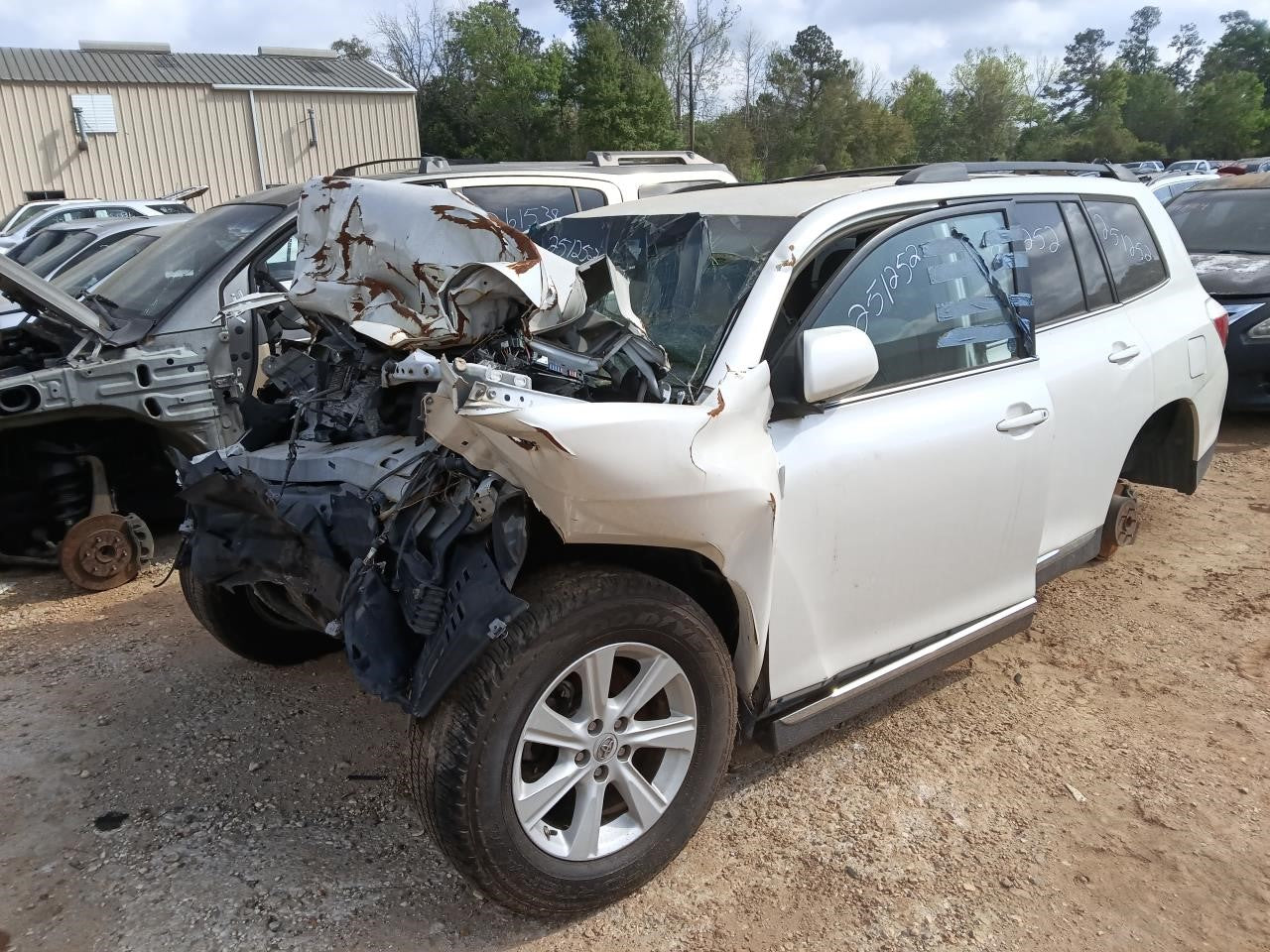 Donor vehicle 2013 Toyota Highlander (Stock #251252)