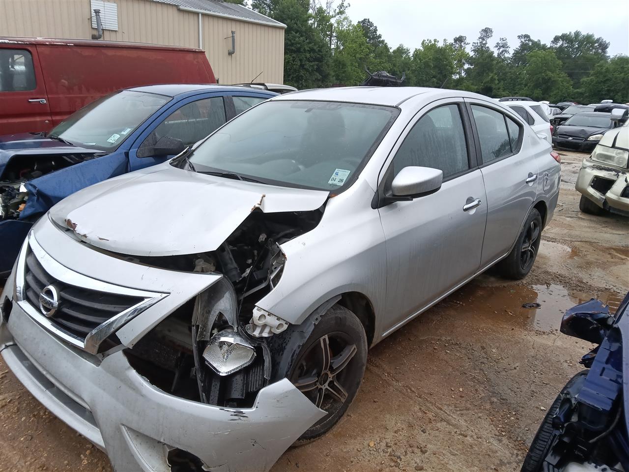 Donor vehicle 2018 Nissan Versa (Stock #261590)