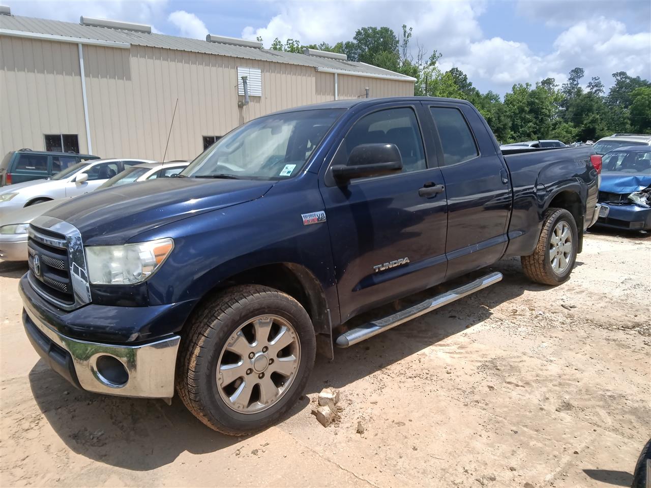 Donor vehicle 2010 Toyota Tundra (Stock #261598)