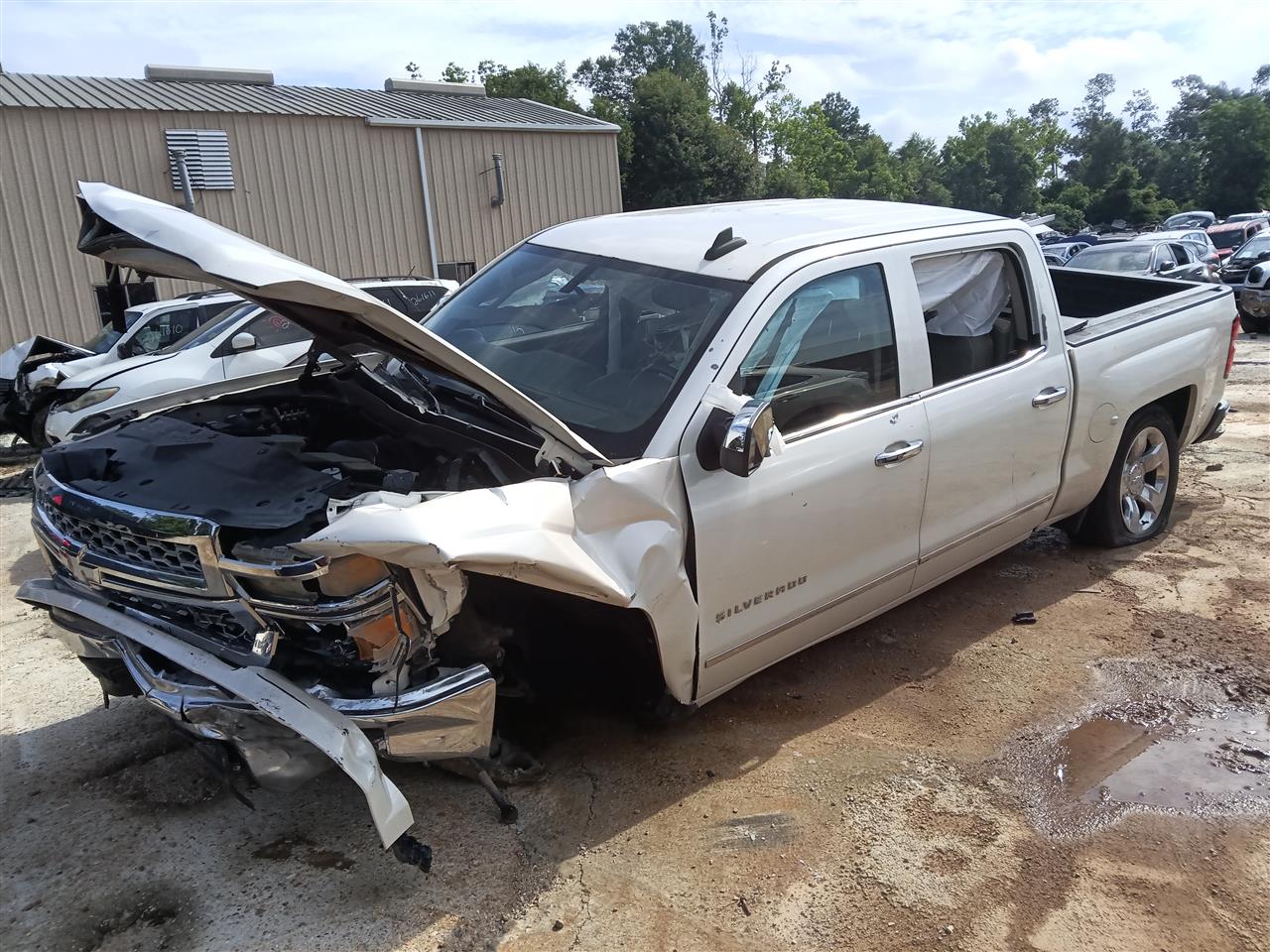 Donor vehicle 2015 Chevrolet Silverado 1500 (Stock #261613)