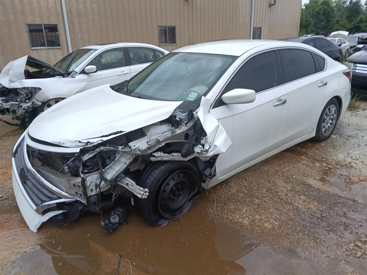 Donor vehicle 2015 Nissan Altima (Stock #261621)
