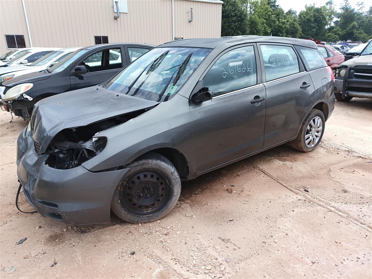 Donor vehicle 2004 Toyota Matrix (Stock #261626)