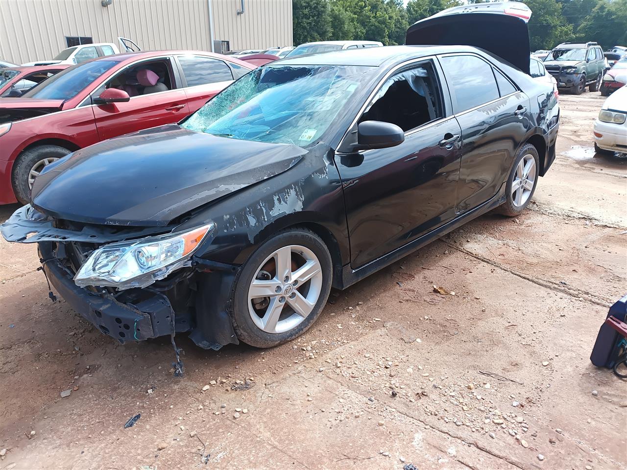 Donor vehicle 2014 Toyota Camry (Stock #261642)