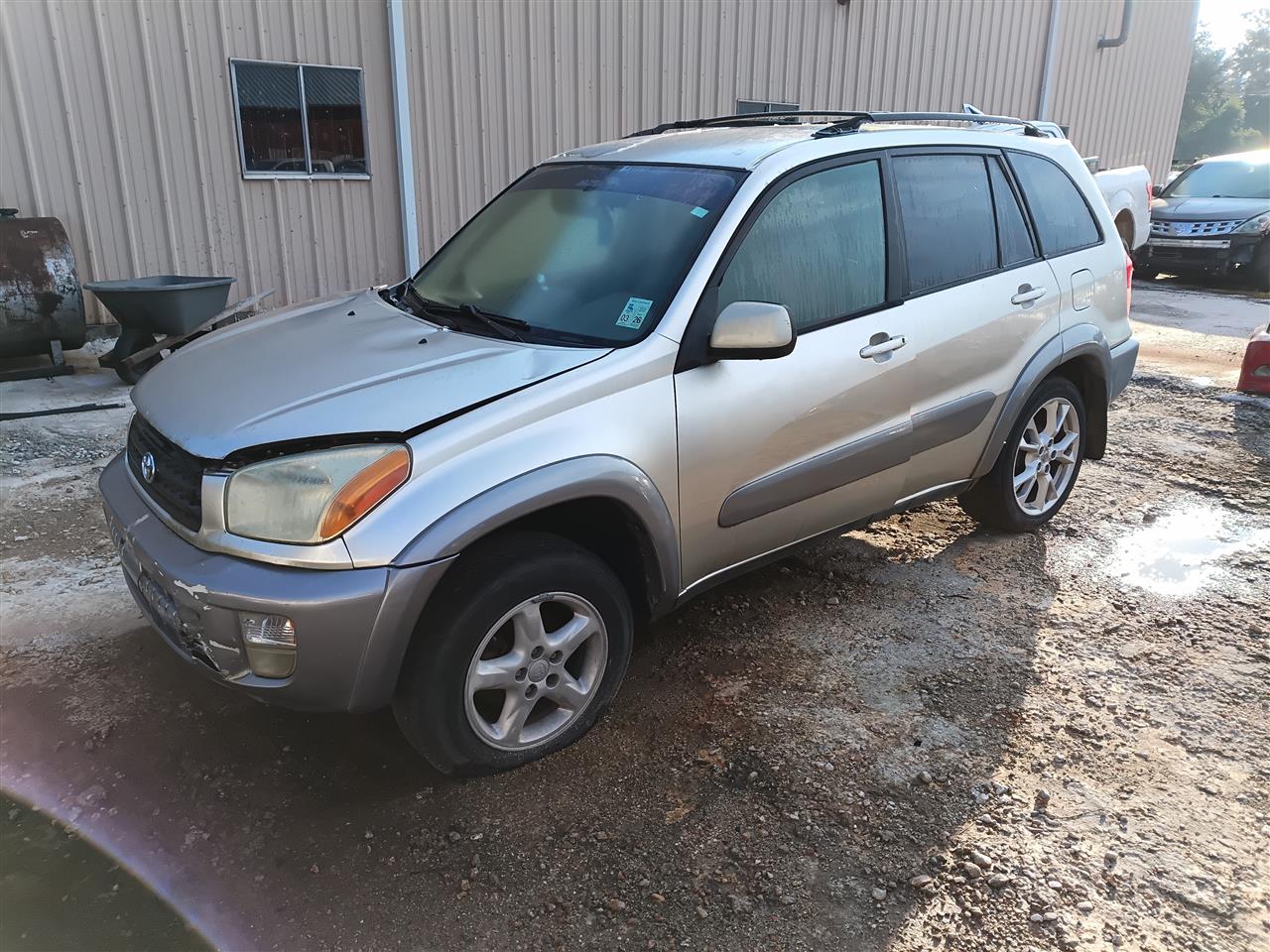 Donor vehicle 2001 Toyota RAV4 (Stock #261646)